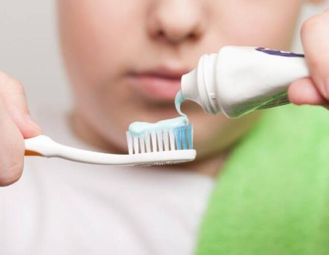 Common Tooth Brushing Mistakes That Could Harm Your Smile